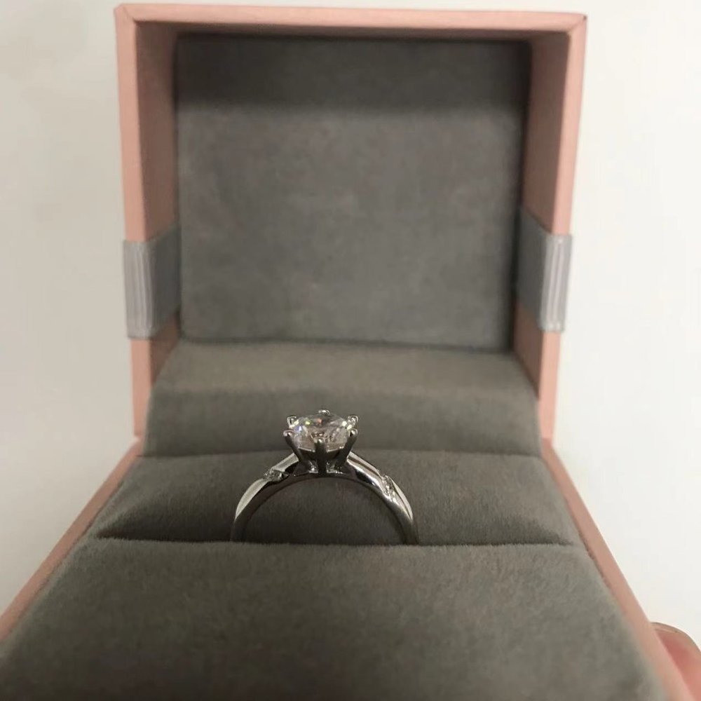 Ladies Moissanite Ring